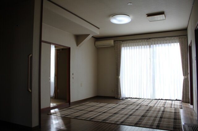 リビングダイニング1