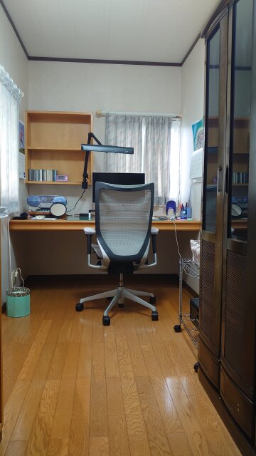 2階洋間 書斎