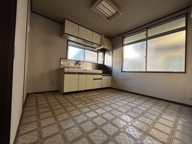 detached 〒960-0102　福島県福島市鎌田字舟戸前16-3