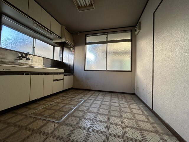 detached 〒960-0102　福島県福島市鎌田字舟戸前16-3